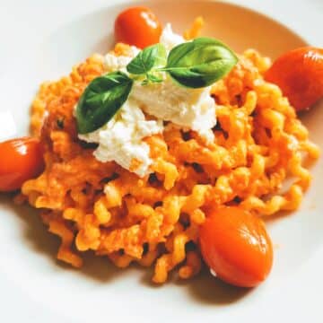 Pesto Calabrese with pasta in a bowl.