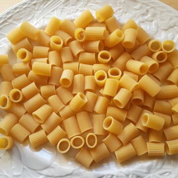 mezze maniche pasta tubes