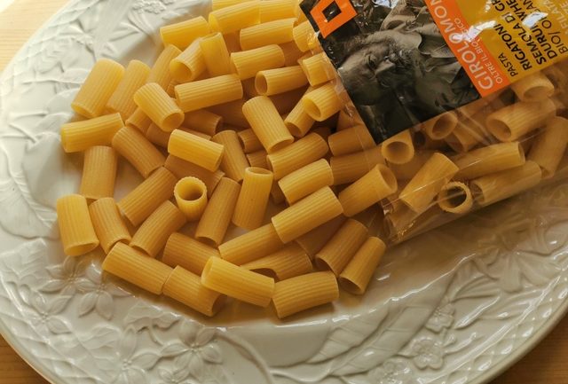 organic rigatoni pasta Girolomoni