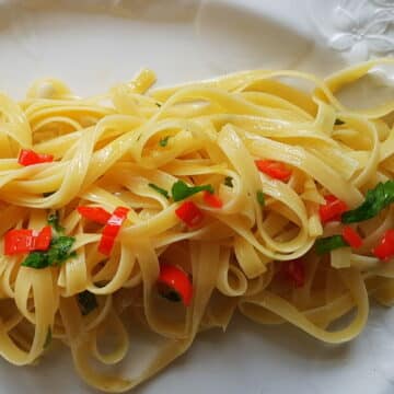 pasta aglio, olio, peperoncino