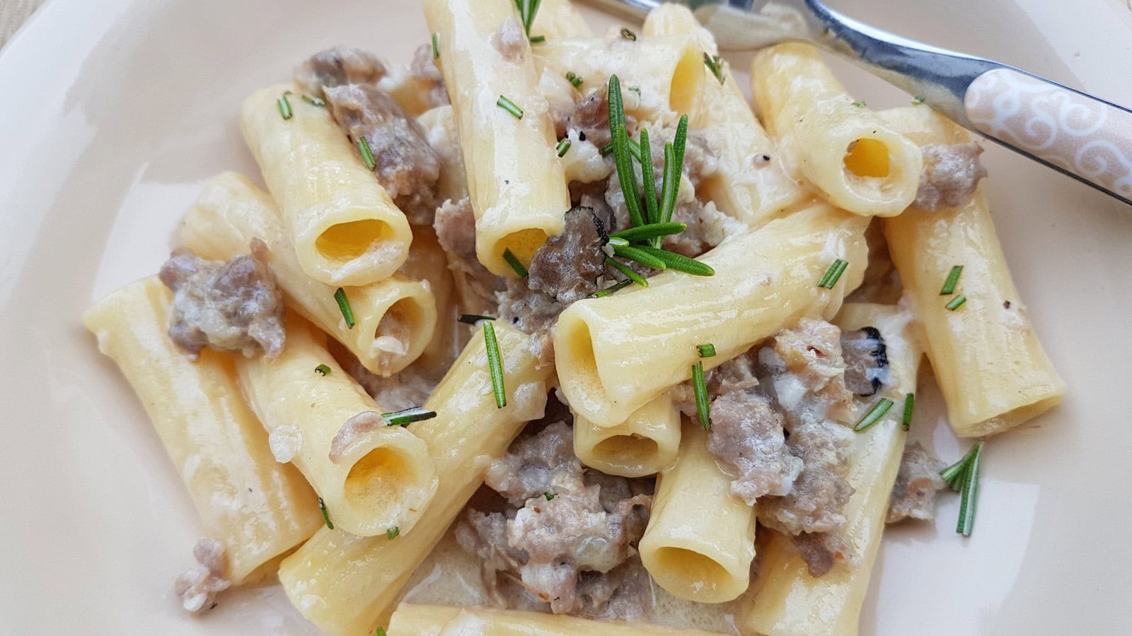 Creamy sausage pasta alla Norcina.