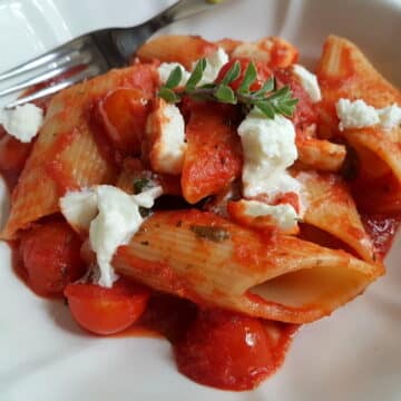 pennoni pasta alla pizzaiola