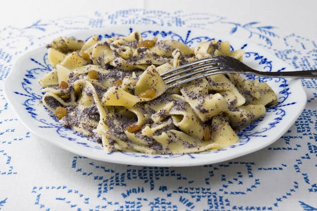 Poppy seed pasta