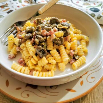 pasta with fava beans and pancetta