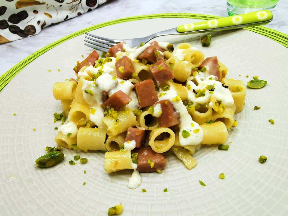 pasta with mortadella and pistachios