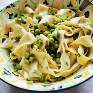 Pasta with peas.