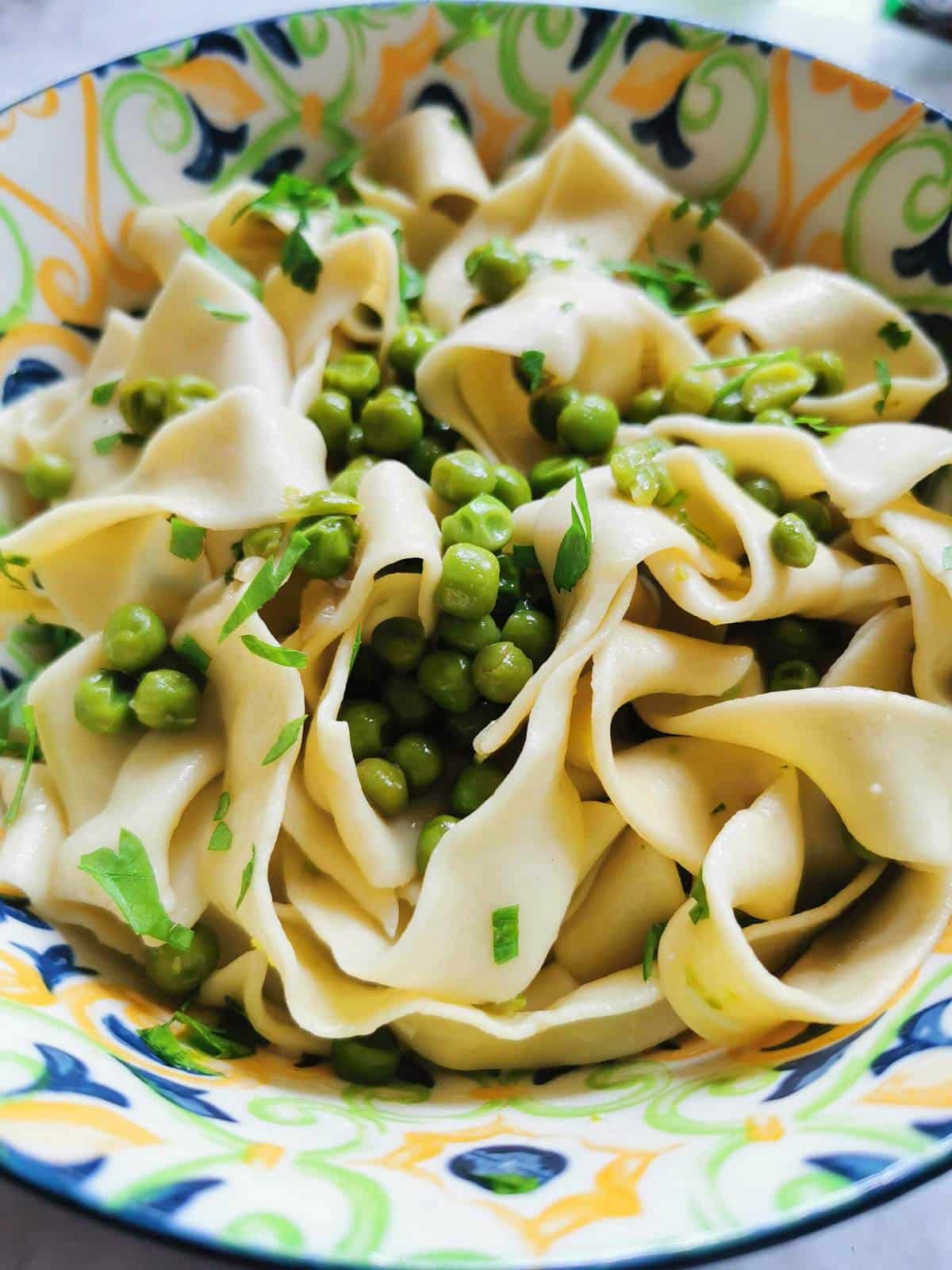 Italian pasta with peas (pasta e piselli).