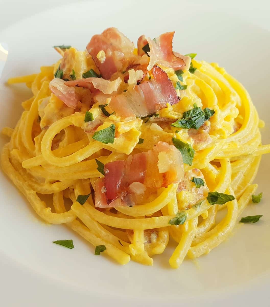 pasta with saffron and pancetta