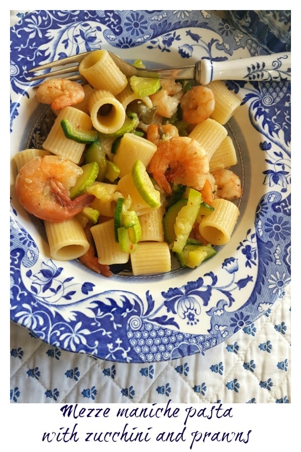 pasta with zucchini and prawns 