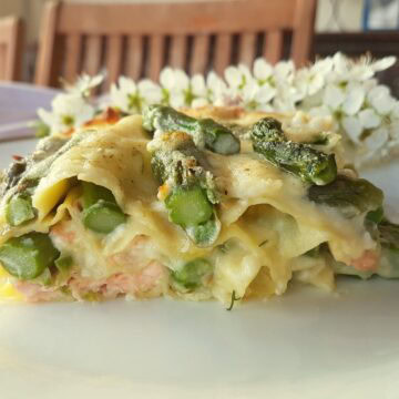 Poached salmon and asparagus lasagne al forno (lasagna).