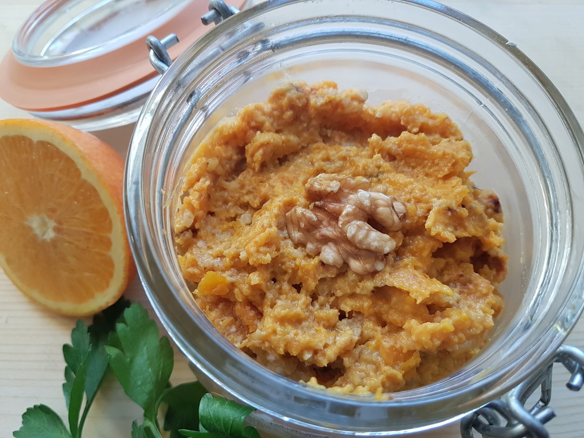 Pumpkin and orange pesto in a mason jar.