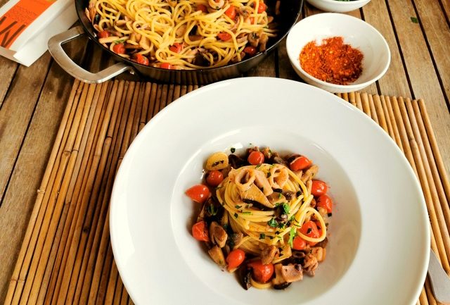 spaghetti mare e monti recipe from Le Marche