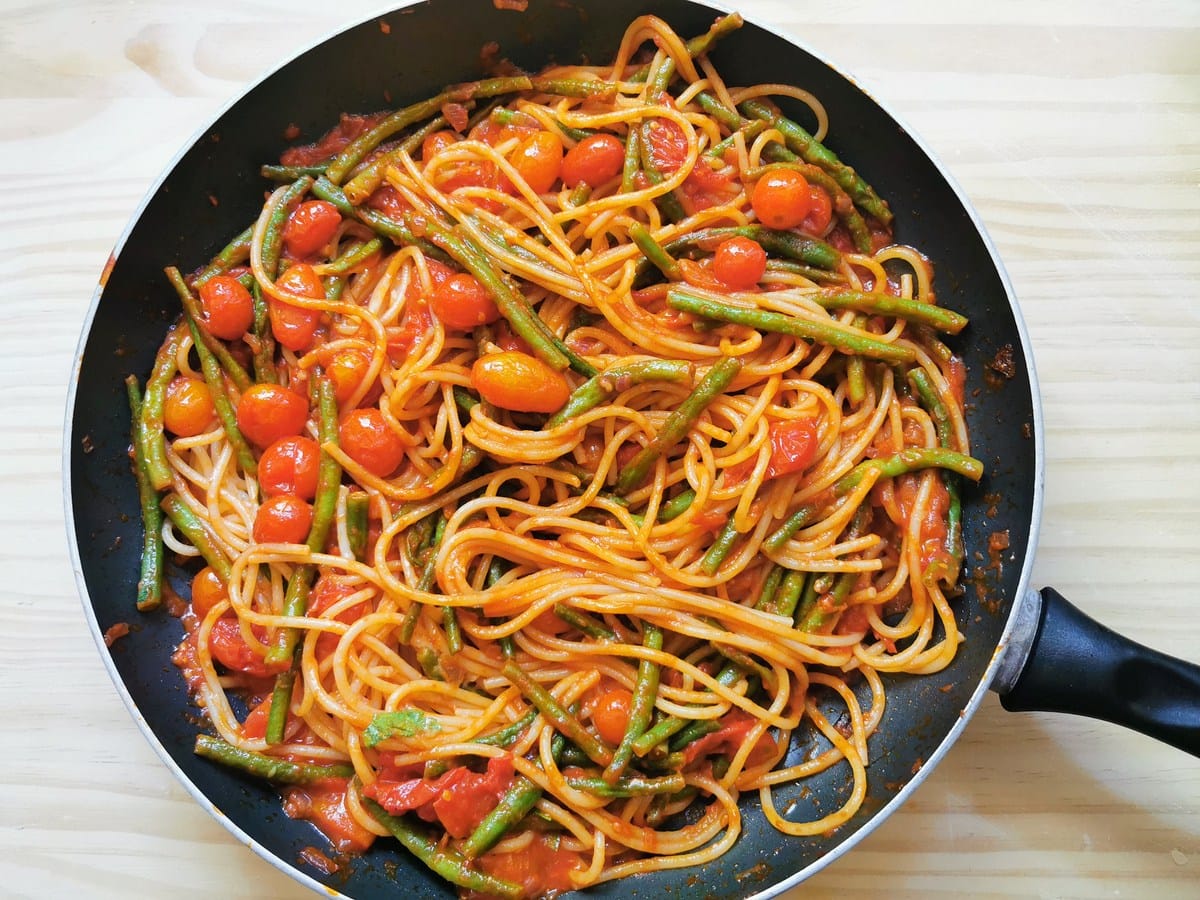 Ready green bean pasta in skillet.