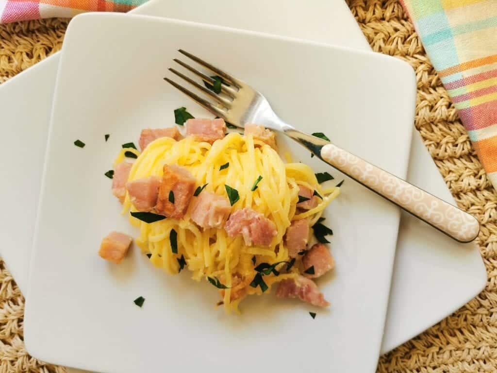 tagliolini au gratin with ham and cream