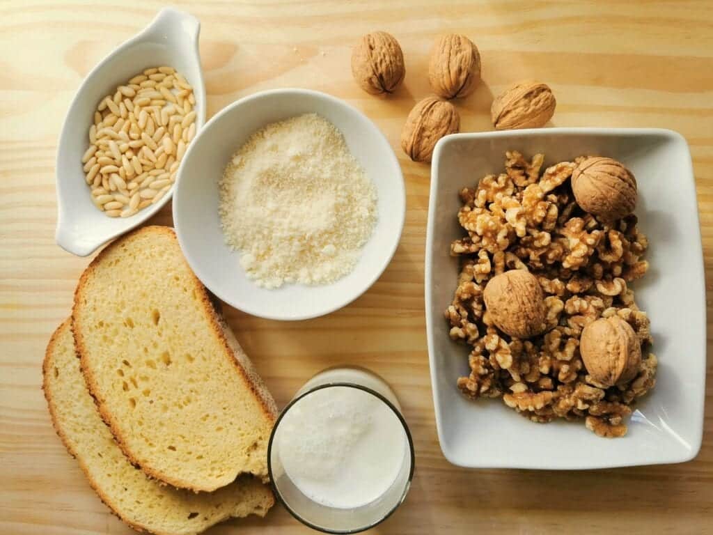 ingredients for walnut sauce